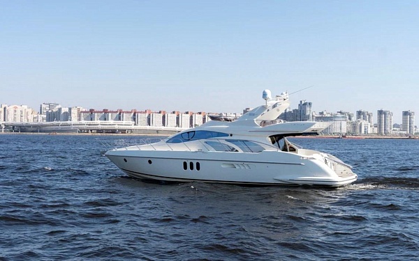 Аренда моторной яхты Azimut 55 в Питере